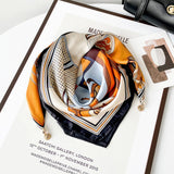 Magnetic Print Triangle Scarf For Spring Style_Cwasc02917