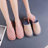 PLAID CARTOON CLOSED TOE HOME SLIPPERS_CWSHF0207