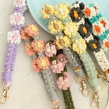 DOPAMINE COLOR DAISY WRIST STRAP KEYCHAIN_CWAB5080