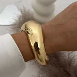 FASHIONABLE METALLIC SMOOTH SPRING BRACELET_CWMM3116