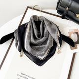 Magnetic Print Triangle Scarf For Spring Style_Cwasc02917