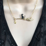 HALLOWEEN MAGIC BROOM BLACK CAT NECKLACE_CWAJE2434