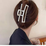Chic Pearl Heart Claw Clip Minimalist Hair Grip