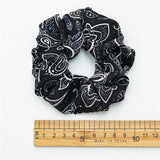PAISLEY PRINT SCRUNCHIES_CWAHA0351