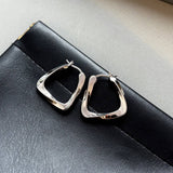 Silver Metal Pleated Hoop Earrings_Cwaje06285
