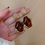 PLEATED GEOMETRIC FRENCH VINTAGE EARRINGS_CWAJE2322