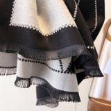 Colorblock Reversible Cashmere Feel Scarf_Cwasc03455