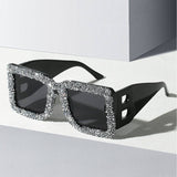 LARGE FRAME B SHAPED TRENDY SUNGLASSES_CWASG0857