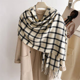Warm Plaid Wrap Scarf With Soft Fringe Trim_Cwasc2747