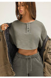 Solid-Color Bat-Sleeved Short Sweatshirt