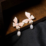 HIGH END ARTISTIC RETRO BUTTERFLY PEARL EARRINGS_CWAJE3778
