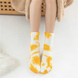 Women Padded Tie-Dyed Coral Velvet Socks_Cwms0346