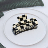 8 5CM HOLLOW SQUARE HAIR CLAW RETRO FRENCH STYLE_CWAHA2627