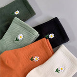 SOLID COLOR DAISY SOCKS COTTON MID CALF STYLE_CWMS088