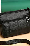 SOFT LEATHER SQUARE MESSENGER BAG_CUAB0036