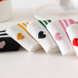 COLLEGE STYLE HEART TWO STRIPES PRINT CREW SOCKS_CWMS0900