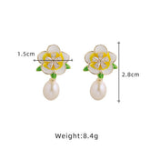 NEW RETRO SWEET DESIGN CAMELLIA PEARL EARRINGS_CWAJE3779