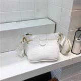 CROCODILE PATTERN ZERO WALLET SHOULDER BAG_CWAB1392