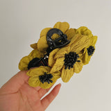 RETRO THREE DIMENSIONAL FLOWER HAIRPINS_CWAHA1200