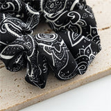 PAISLEY PRINT SCRUNCHIES_CWAHA0351
