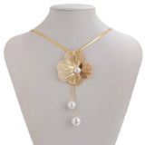 TEXTURED FLOWER SWEET COOL NECKLACE EARRING SET_CWAJE1921