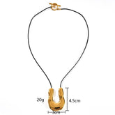 IRREGULAR HORSESHOE PENDANT LEATHER NECKLACE_CWMM8863