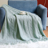 KNITTED WARM BLANKET WITH TASSELS_CWMM0199