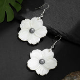 SIMPLE MOTHER OF PEARL FRESHWATER PETAL EARRINGS_CWMM4276