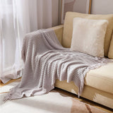 KNITTED SOFT BLANKET WITH TASSELS_CWMM0206