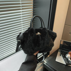 Soft Fur Bucket Bag ? Cute Crossbody Purse_Cuab00393
