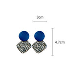 SIMPLE DIAMOND BLACK AND WHITE CHECK EARRINGS_CWAJE2472