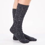 CABLE KNITTED KNEE HIGH SOCKS_CWMS112