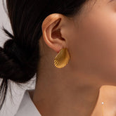CREATIVE OCEAN SERIES GOLD SHELL EARRINGS_CWAJE1797