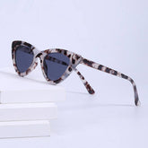 FASHION SMALL FRAME CAT EYE SUNGLASSES_CWASG0696