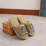 THICK COTTON SOFT SOLE PANDA SLIPPERS_CWSHF0203