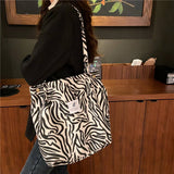 Cwab3899_Corduroy Snap-Button Large-Capacity Shoulder Bag
