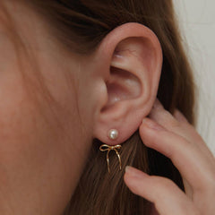 SWEET AND ELEGANT PEARL BOW EARRINGS_CWMM5510