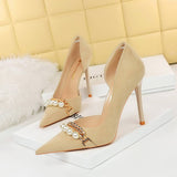 SHALLOW MOUTHED AND POINTED PEARL CHAIN HIGH HEELS_CWSHH0051