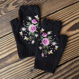 KNIT WINTER GLOVES BEE BLOSSOM EMBROIDERY_CWMM1662