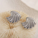 FADE RESISTANT TITANIUM STEEL MINIMALIST STUDS_CWMM8905