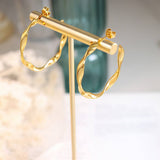 18K GOLD PLATED TWISTED C TYPE STUD EARRINGS_CWAJE0558