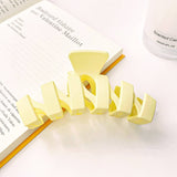CREAM WAVE HAIR CLAW CHIC SHARK CLIP FOR WOMEN_CWAHA1586