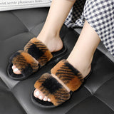 HOME TWO COLOR PLAID PLUSH SLIPPERS_CWSHS0365