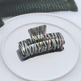 8 5CM HOLLOW SQUARE HAIR CLAW RETRO FRENCH STYLE_CWAHA2627