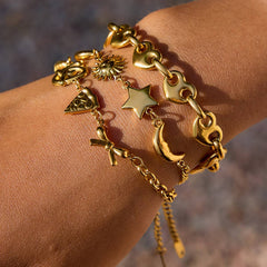 CUTE HEART CROISSANT PIZZA BOW BRACELET 18K GOLD_CWAJE4819