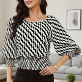 Waist-Short-Cut Color-Contrast Print T-Shirt