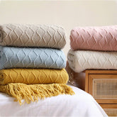 SOFT COZY KNIT BLANKET WITH TASSEL_CWMM0197