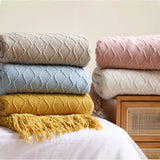 SOFT COZY KNIT BLANKET WITH TASSEL_CWMM0197