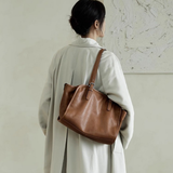 LARGE VINTAGE TOTE BOWLING BAG STYLE HANDBAG_CWAB5329