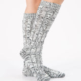 CABLE KNITTED KNEE HIGH SOCKS_CWMS112